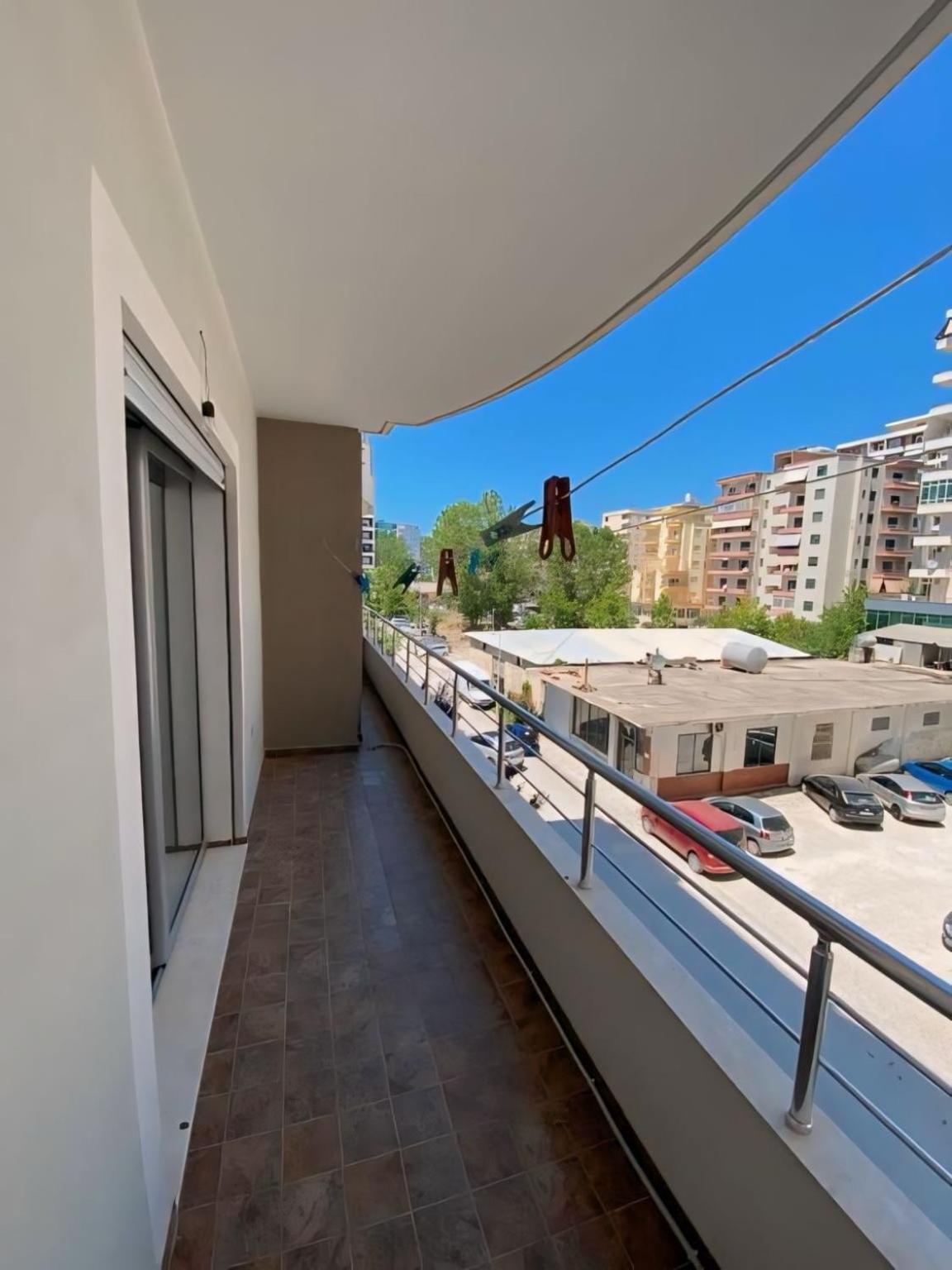 Gerald'S Central Apartments Vlorë Quarto foto