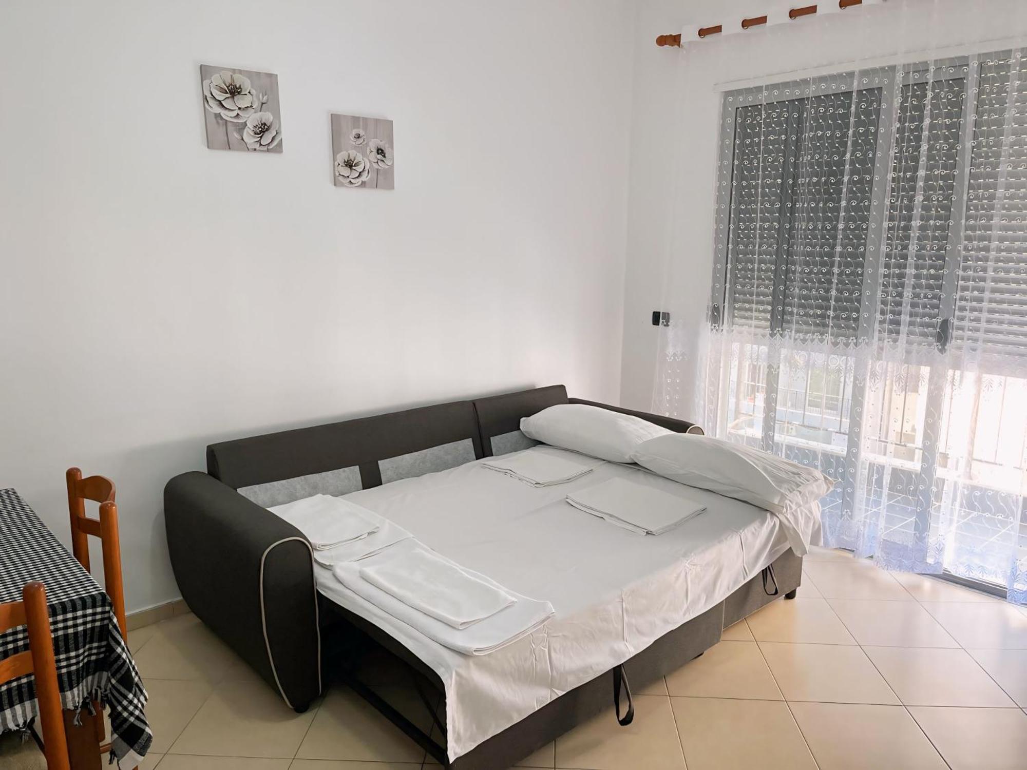 Gerald'S Central Apartments Vlorë Exterior foto
