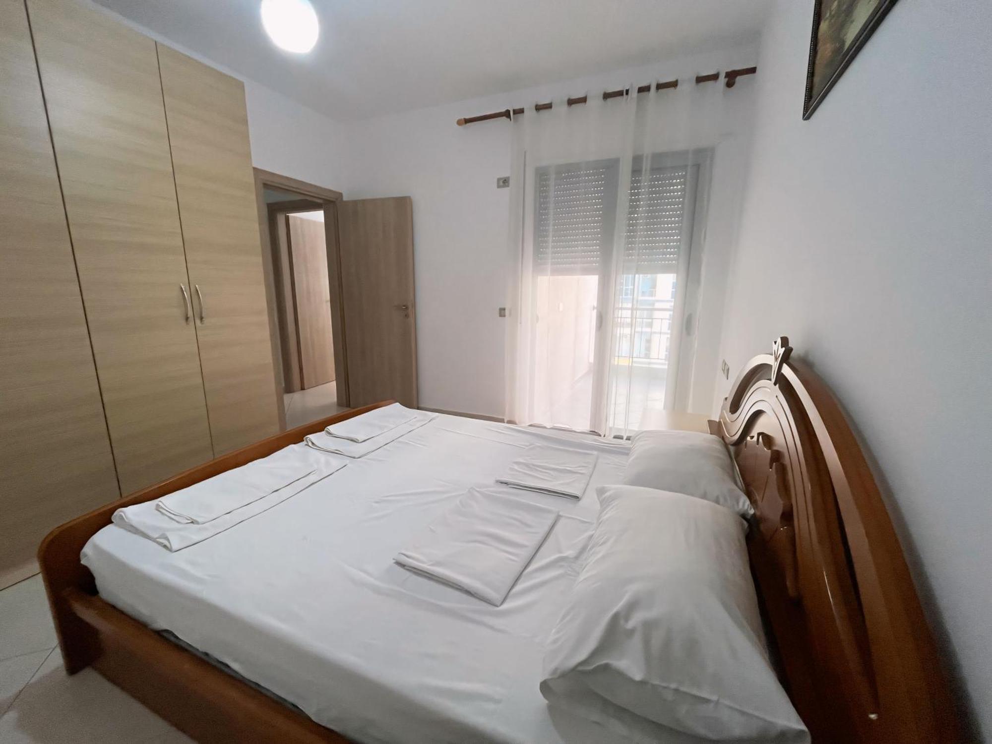 Gerald'S Central Apartments Vlorë Exterior foto